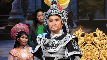 Hoàng Nhất tái ngộ khán giả trong Thái hậu Dương Vân Nga