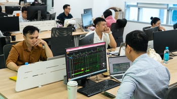 Chứng khoán điều chỉnh kéo dài, các dự báo bắt đầu 'hạ nhiệt'