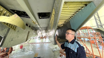 Nhà máy sửa tiêm kích hiện đại Việt Nam - Kỳ 4: Những người thợ đeo quân hàm sửa tiêm kích