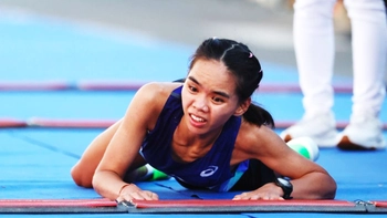 Fan thán phục Ngọc Hoa bò về đích ở giải marathon quốc gia 2026