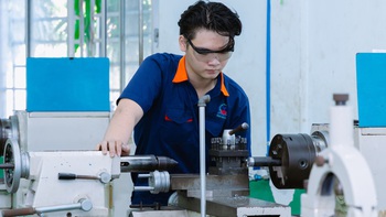 Trường phối hợp doanh nghiệp hỗ trợ 100% học phí học nghề
