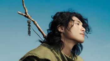 HIEUTHUHAI, Phùng Khánh Linh, VSTRA 'càn quét' nhạc số tháng 3; Grey D vừa trở lại đã 'lọt top'