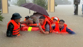 Dự báo, cảnh báo thiên tai phải từ sớm, từ xa, kịp thời, chính xác