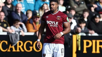 Adama Traore bị West Ham cấm tập tạ vì quá… vạm vỡ