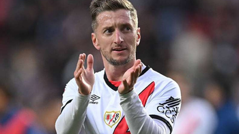 CĐV đổi đời nhờ quyết tâm giảm gần 40kg chỉ để mặc vừa áo của Balliu