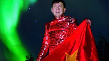 Đoan Trường mặc áo dài giữa Bắc Cực, săn cực quang trong giá lạnh -20°C