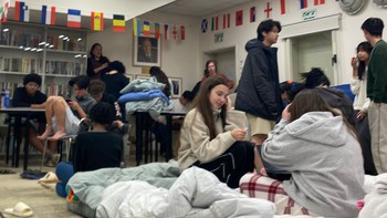 Nữ sinh Việt kể chuyện sống giữa làn tên lửa ở Israel, chạy xuống hầm trú ẩn 25 lần một ngày