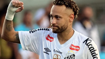 Neymar bị đầu bếp riêng kiện bóc lột sức lao động