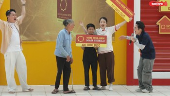 Niềm vui vỡ òa khi cậu bé rút 3 bảng thưởng lớn của Tập đoàn Hoa Sen