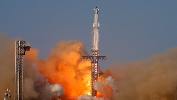 SpaceX bí mật nộp đơn IPO, hứa hẹn thương vụ lên sàn lớn nhất lịch sử