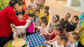 Phụ huynh trường mầm non tư thục ở TP.HCM thắc mắc chưa được hoàn học phí, phường giải thích