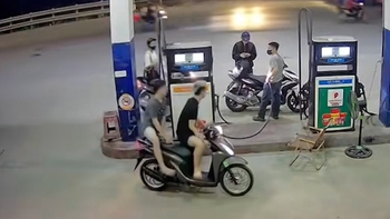 Khi hoạn nạn mới biết ai là bạn