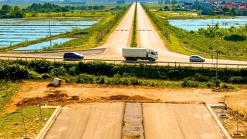 Nhà đầu tư BOT chưa đồng thuận, Quảng Trị vẫn khởi công nút giao để thông tuyến đường trăm tỉ