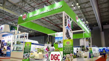 Sổ sách kế toán bị thu giữ, Hóa chất Đức Giang phát thông báo mới