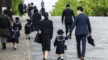 Nhật Bản lần đầu cho phép cha mẹ ly hôn thương lượng quyền nuôi con chung