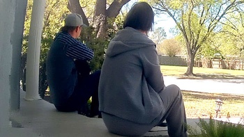 Rực rỡ là phút giây cầm tờ giấy xuất viện, như có ánh hào quang trên đầu