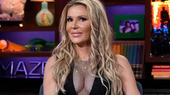 Ngôi sao truyền hình đi cấp cứu vì 'nhét tỏi chữa bệnh' theo trend TikTok