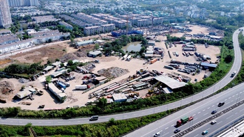 Loạt bãi xe container gây tắc nghẽn đường Võ Chí Công: Các phường đang xử lý dứt điểm vi phạm