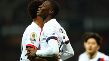 Cổ động viên PSG 'sập bẫy' gần 2.000 vé giả