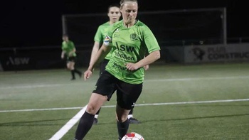 Trọng tài nam bị tố 'tác động vật lý' nữ cầu thủ tại Bỉ