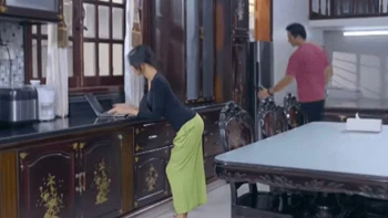 Sự thật đằng sau 'dáng đứng Bóng ma hạnh phúc' đang trend