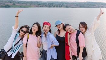 Đến Mũi Né đi xe địa hình trên cát, lướt ván buồm, ván diều lượn