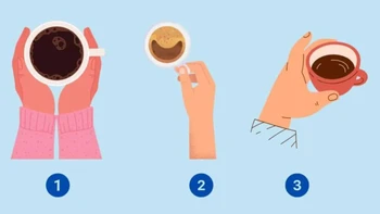 Quiz: Cách cầm tách cà phê nói lên điều gì về bạn?