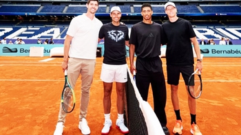 Sao quần vợt và Real Madrid hội tụ trên… sân đất nện