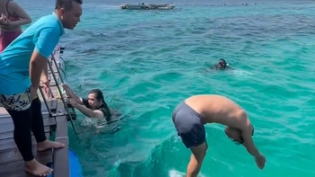 Muôn kiểu tiếp nước của người mới học bơi