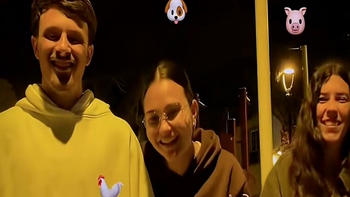 Nhóm bạn trẻ cover bài 'Baby' theo phong cách tiếng động vật