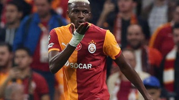 Siêu sao Victor Osimhen bị kiện vì nợ tiền thuê xe