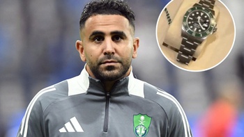 Riyad Mahrez tặng đồng hồ xịn cho toàn đội khi vô địch AFC Champions League