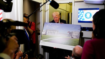 Phòng khiêu vũ 400 triệu USD của ông Trump: 'Lớp vỏ' cho tổ hợp ngầm dưới Nhà Trắng