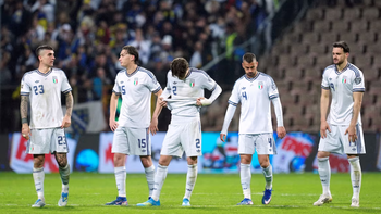 Tuyển Ý đòi thưởng sớm và cái kết muối mặt