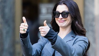 Phối đồ sành điệu như Anne Hathaway trong The Devil Wears Prada 2