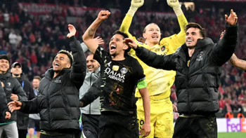 PSG chạm cúp Ligue 1 nhưng Paris chưa cho mở hội
