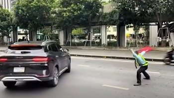 Bác bảo vệ làm việc bằng cái tâm