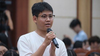 Sinh viên tìm ranh giới giữa sáng tạo và sai lệch lịch sử