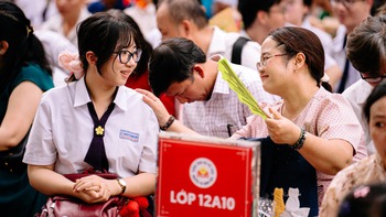 'Xin lỗi, cảm ơn nhiều người nhưng chưa từng nói với ba mẹ'