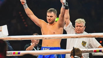 Màn knock-out nhanh bậc nhất lịch sử quyền anh với chỉ một cú đấm