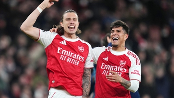 Arsenal và chức vô địch của nhiều cung bậc cảm xúc
