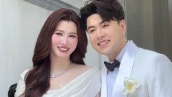 Akira Phan cưới vợ doanh nhân, hứa nuôi dưỡng 3 con riêng đến trưởng thành