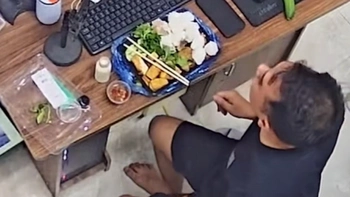 Thanh niên 'não cá vàng' đi tìm điện thoại ngay trước mặt