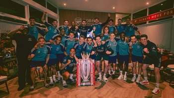 Man City ‘giúp’ kình địch Arsenal đăng quang sớm Ngoại hạng Anh