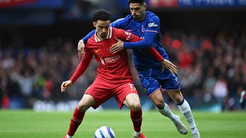 Chờ đợi gì ở vòng cuối Premier League?