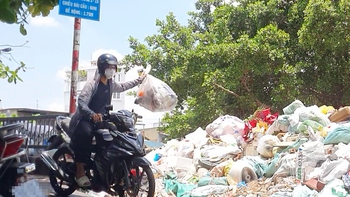 Sở Nông nghiệp TP.HCM đề nghị 5 phường xử lý điểm tồn đọng rác thải sau phản ánh của báo Tuổi Trẻ