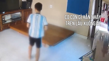 'Khối nghỉ hè' chính thức 'vào việc'