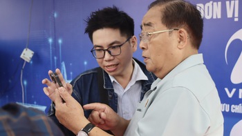 100% phường, xã, đặc khu TP.HCM có đội hình 'Mùa hè số' hỗ trợ người dân