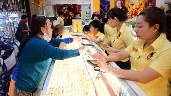 Đọc nhanh 12-6: Chứng khoán Mỹ vọt lên, giá vàng thế giới đảo chiều sau chuỗi giảm