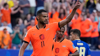 Chiến thắng giúp Hà Lan xô đổ kỷ lục của Brazil ở World Cup từ thời Pele